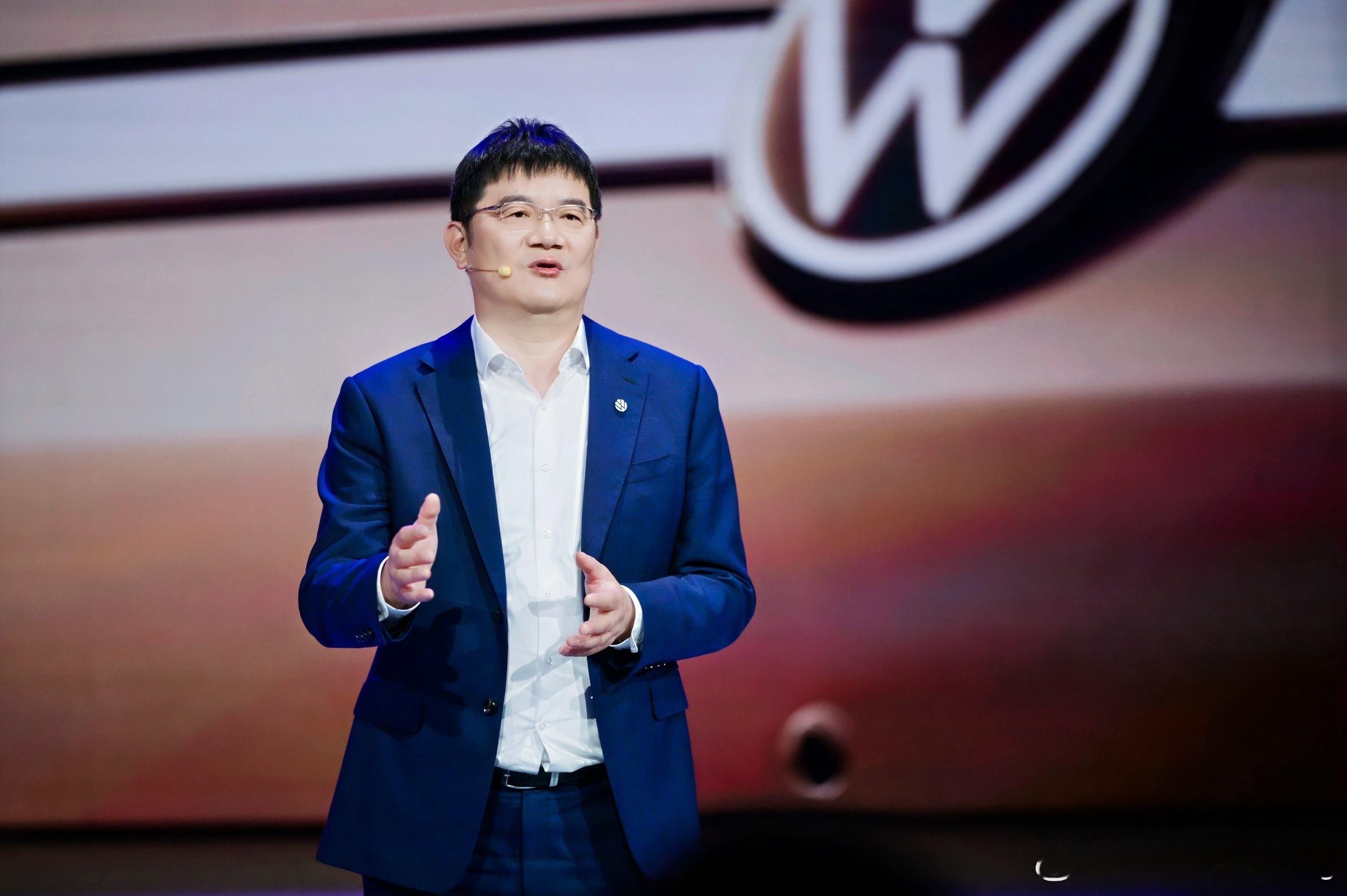 给这次来车展的兄弟们推荐个展台，来上汽大众看看ID. ERA 9X主要看三个地方