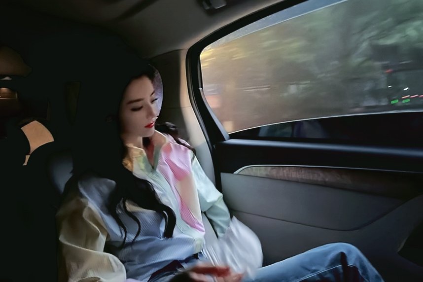 迪丽热巴白凤九 dlrb迪丽热巴功夫女足 dlrb迪丽热巴钰珑 “玫瑰之所以是玫