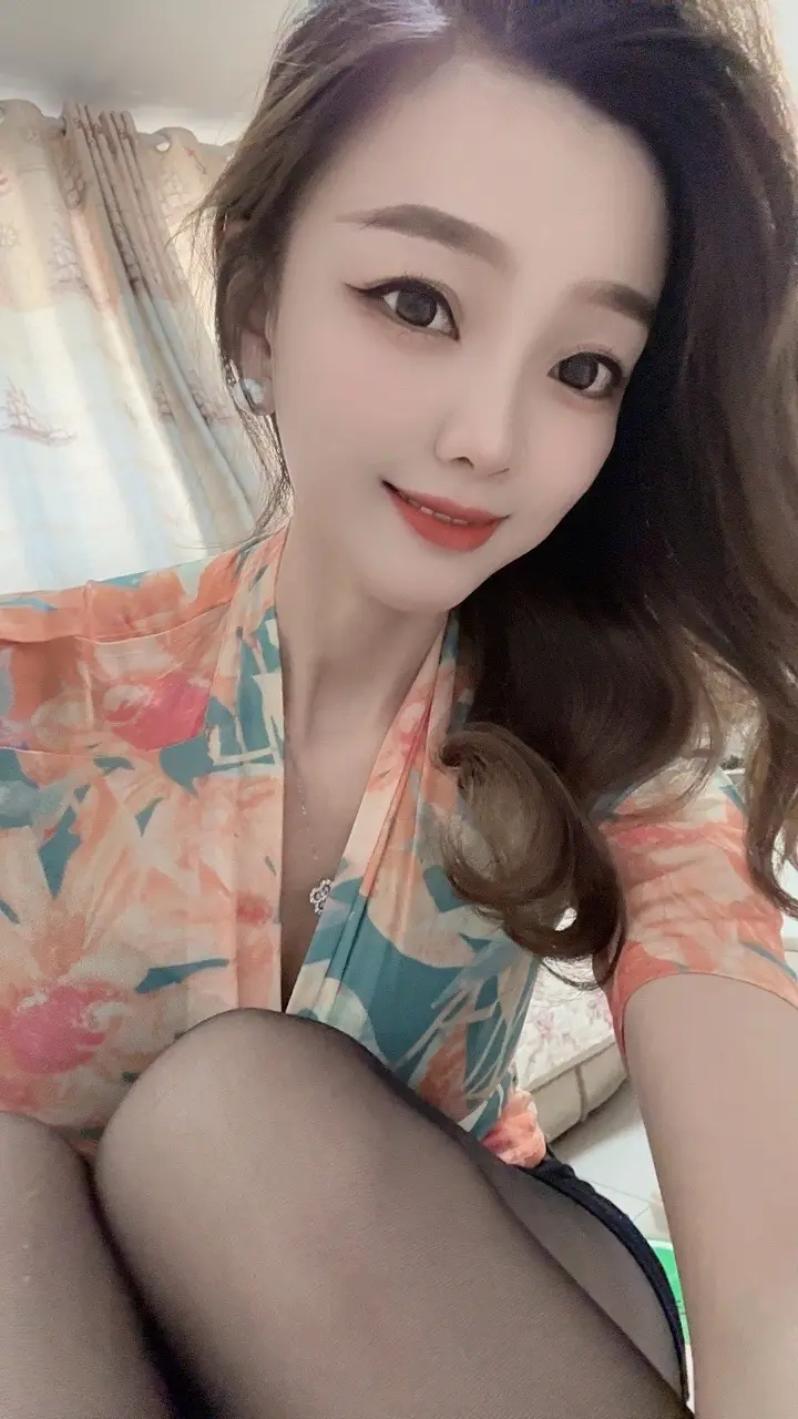 后来发现难的不是沟通，是当我说出我的委屈，你的第一反应不是心疼，而是反驳我