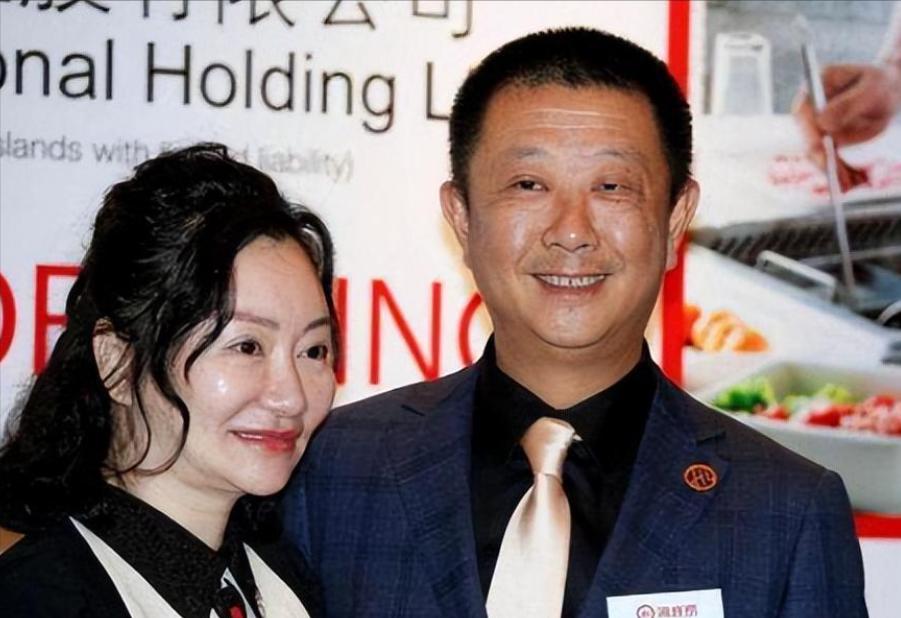 [微风]四川一女子为给哥哥还债，不惜陪伴老板24年，没想到老板后来大手一挥，女子