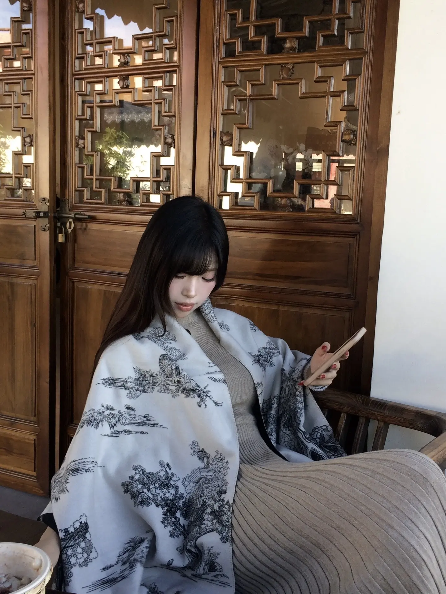 “爱人如养花，先生。”