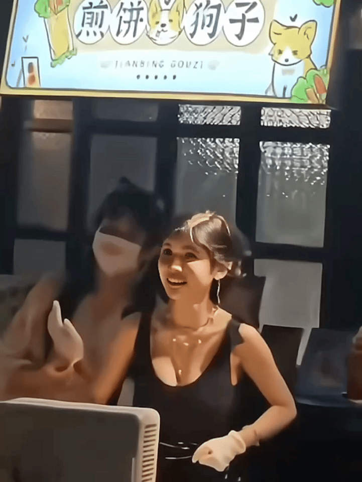 她家煎饼有什么特色吗？ ​​​