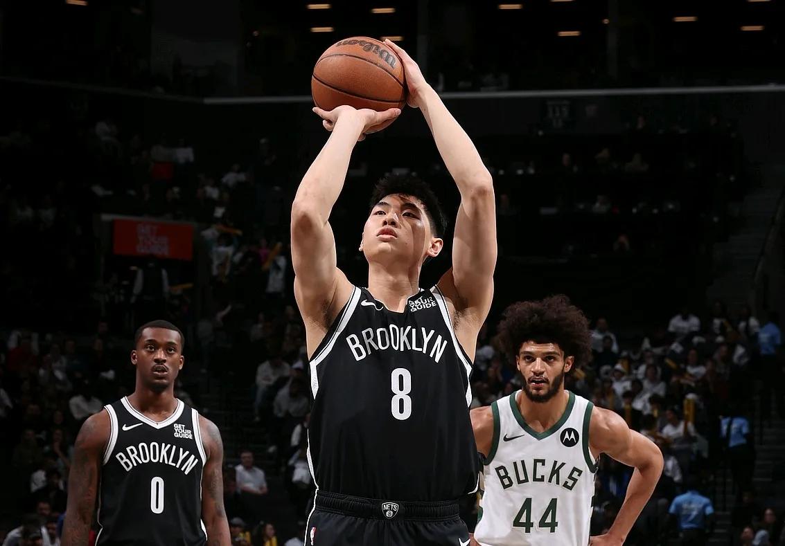 NBA 正式出场第七位中国球员！2018年周琦之后6年来首人，崔永熙首秀1分，篮