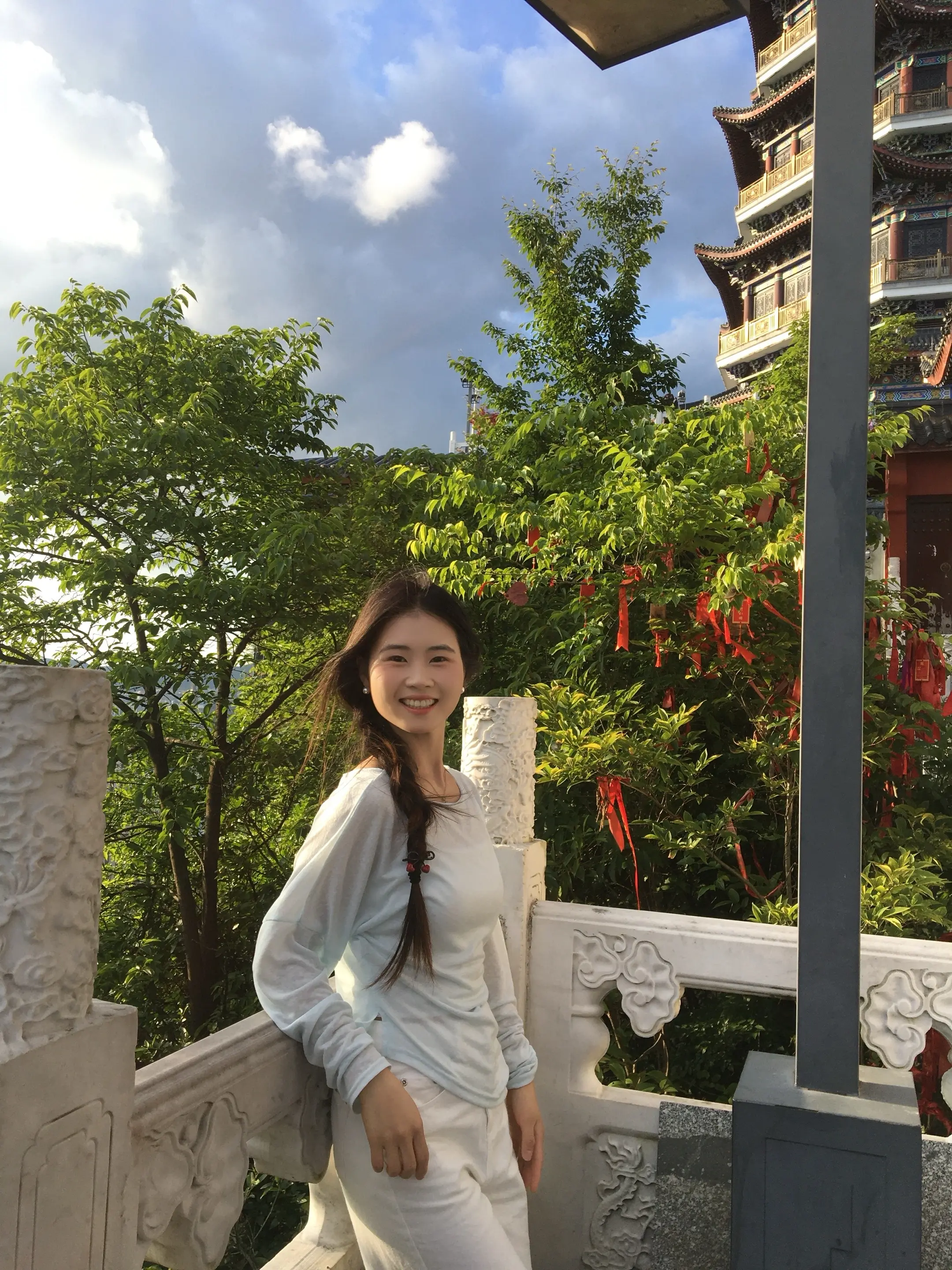 “想找个会赚钱会做饭的男朋友，每月工资你8000，我5000，下班路上...