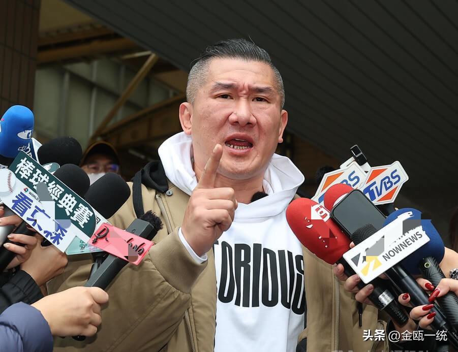 柯文哲被判17年 馆长表示“不服”

针对柯文哲一审被重判17年，馆长下午受访时