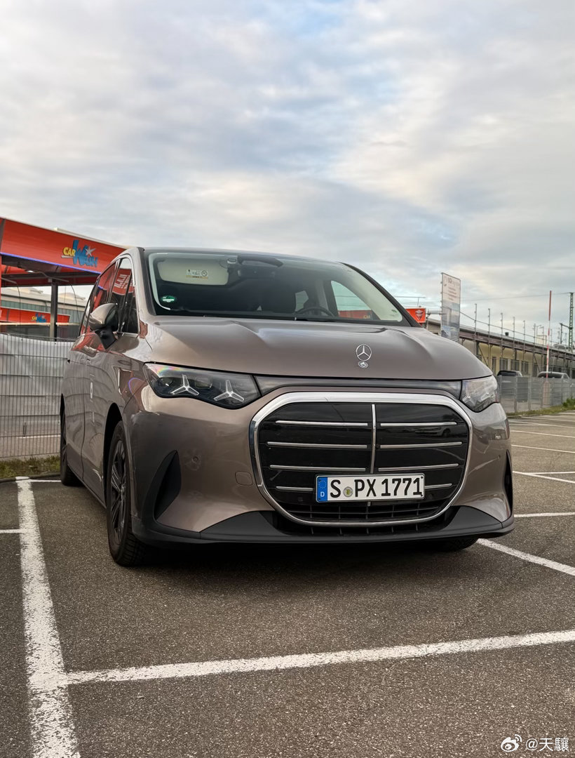 VLE 无伪测试车 这么多年过去 奔驰终于意识到要做个真豪华MPV了