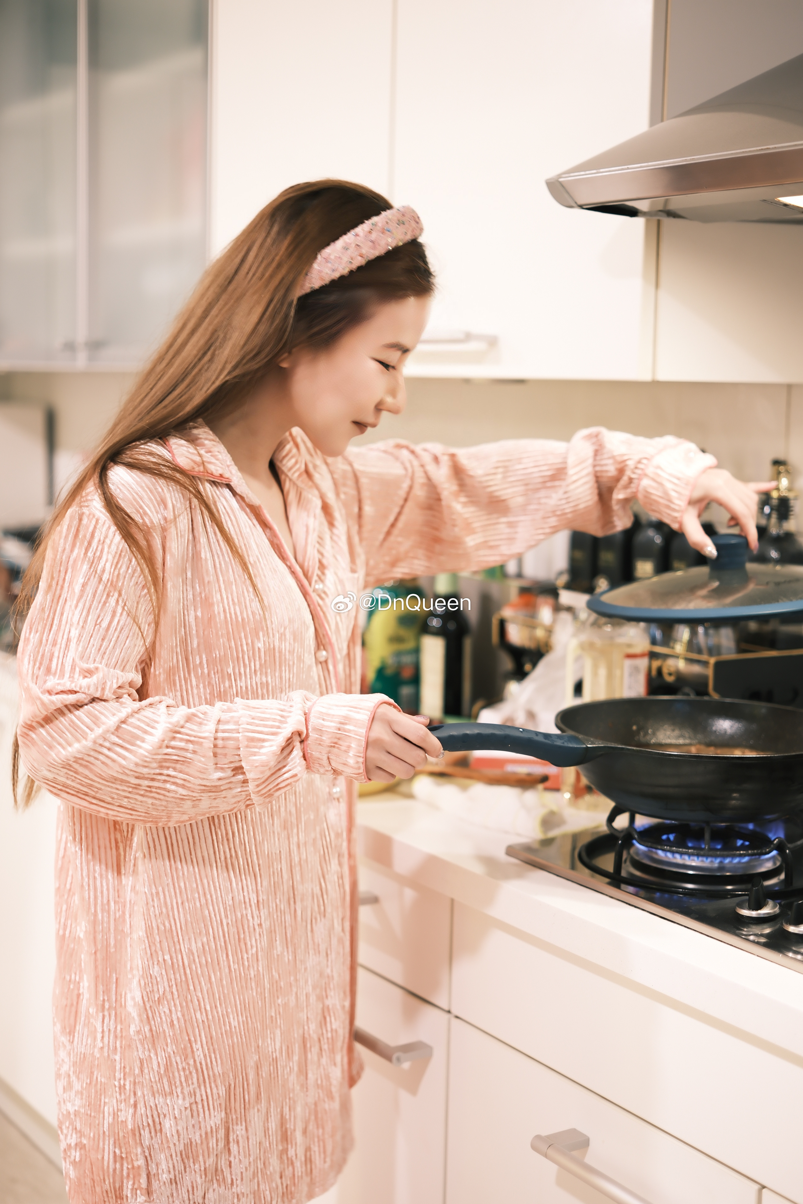 超爱在家我一直不懂要社交的目的是什么我可能是朋友太多了导致我一周就想有一天在家吃