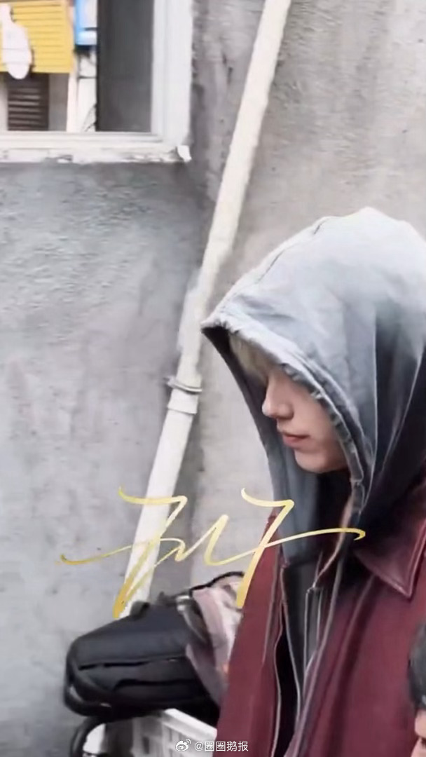 陈飞宇回归金发 谁懂啊！陈飞宇金发造型太绝了🥳 金发重磅回归，桀骜清冷的少年感