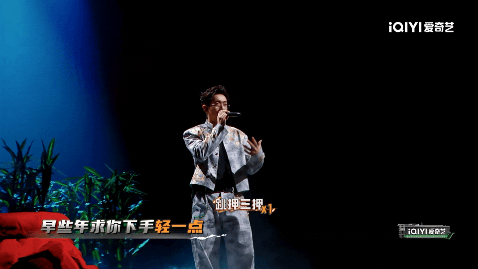 早安没赢加木我们早安唢呐是他的必杀技，结果这次加木用了唢呐，感觉完全是追着早安来