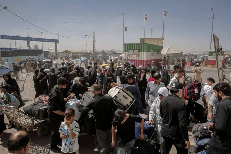 伊朗总统称骚乱是敌人的卑劣报复佩泽希齐扬对伊朗骚乱的定性，背后是伊朗内外矛盾的交