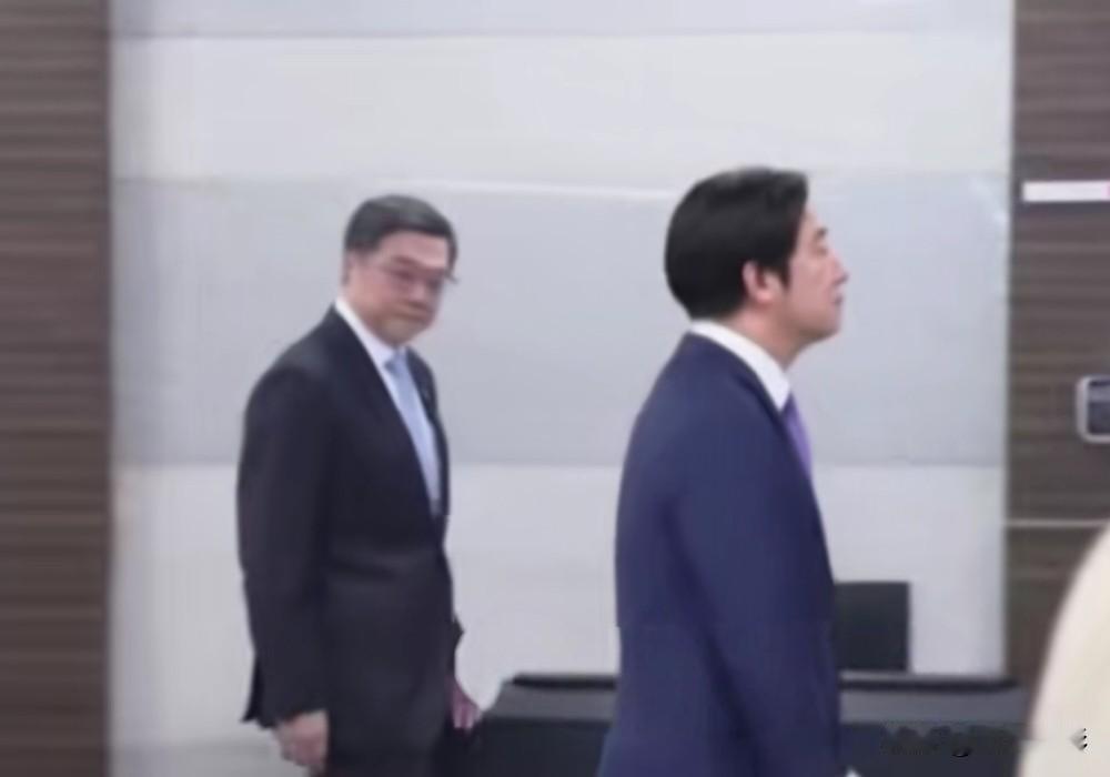 记者当面问询赖清德，若日本、菲律宾启动经济海域相关谈判，相关片区作业渔民能否获得
