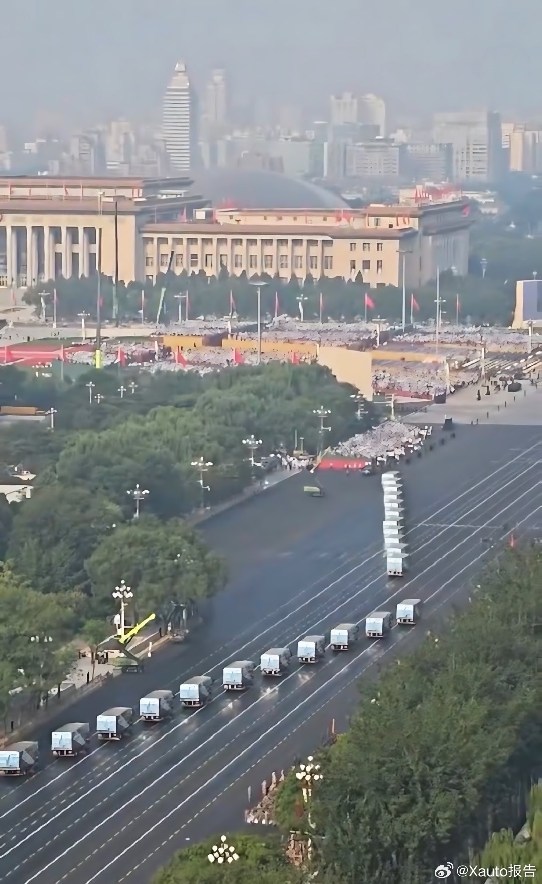 比亚迪纯电动环卫车护航九三阅兵9月3日，比亚迪商用车发文《第零方阵！比亚迪纯电动