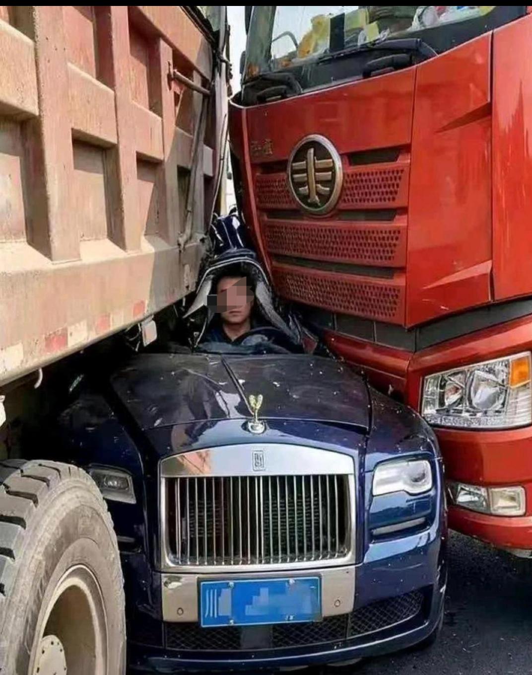 大难之后必有后福，
这是上天眷顾之人！

这么好的运气[大笑][大笑]
祖先显灵