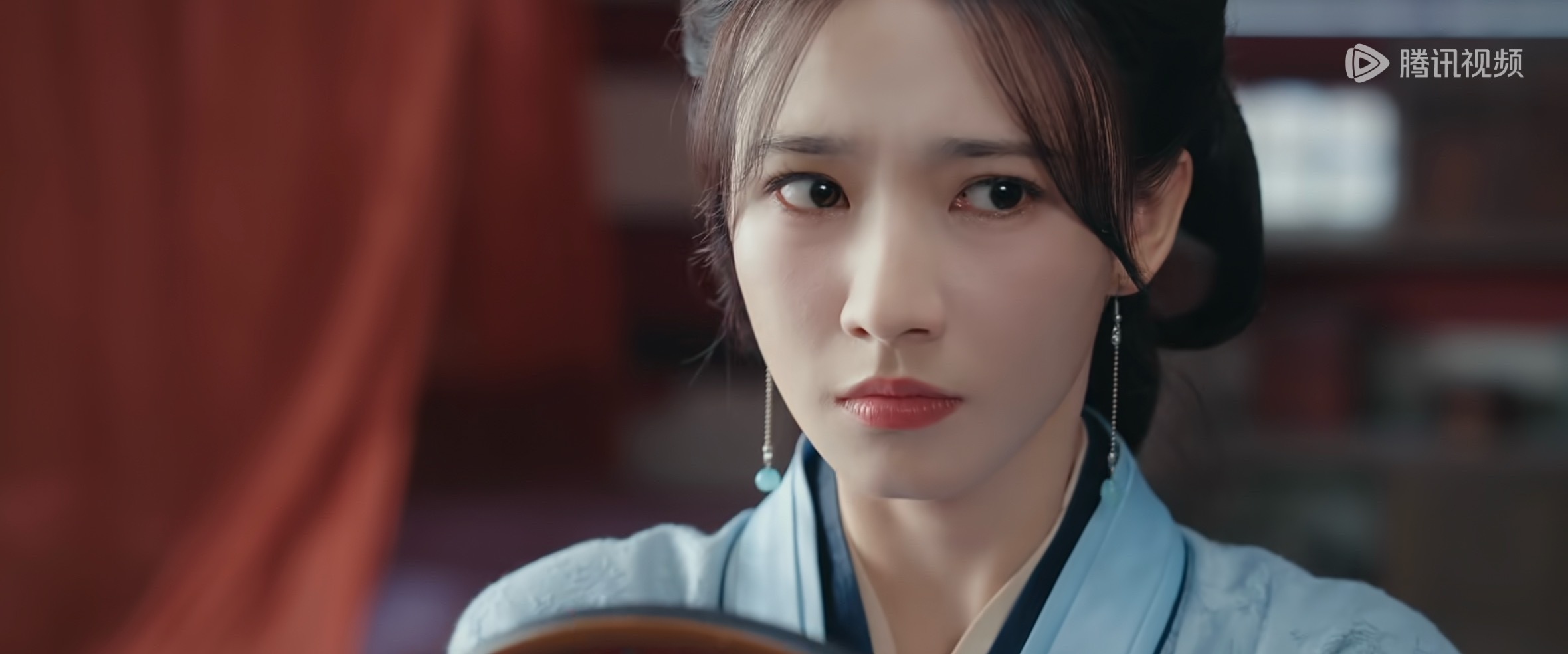 在追方瑾新剧魂穿重生复仇➕宫斗的题材好适合横屏竖屏反而记不住好讨厌这个导演虚化背