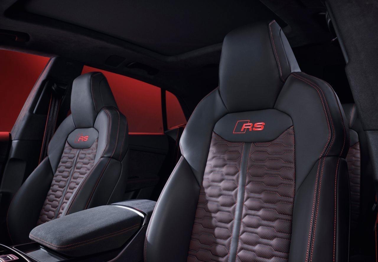 【新款奥迪RS Q8家族官图发布】新款奥迪RS Q8家族搭载4.0T V8双涡轮