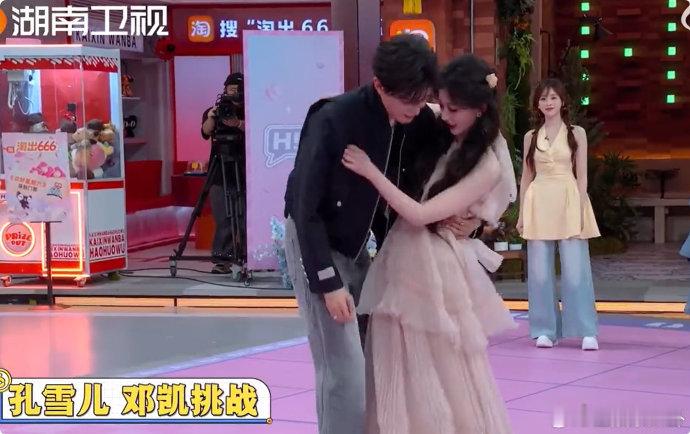 不齐而俞cp粉吃的太好了吧两人自然又甜蜜的互动毫无违和感，每一处小细节都在发糖。