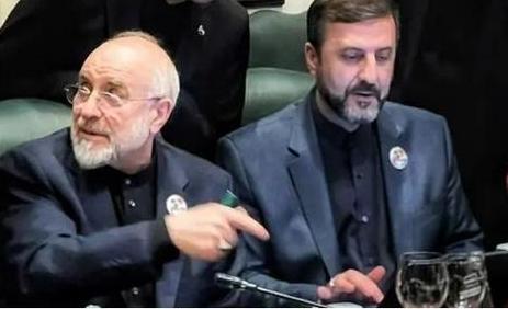 冰冻三尺非一日之寒，加上双方斗得这么凶狠，怎么可能三言两语就化干戈为玉帛呢？伊美