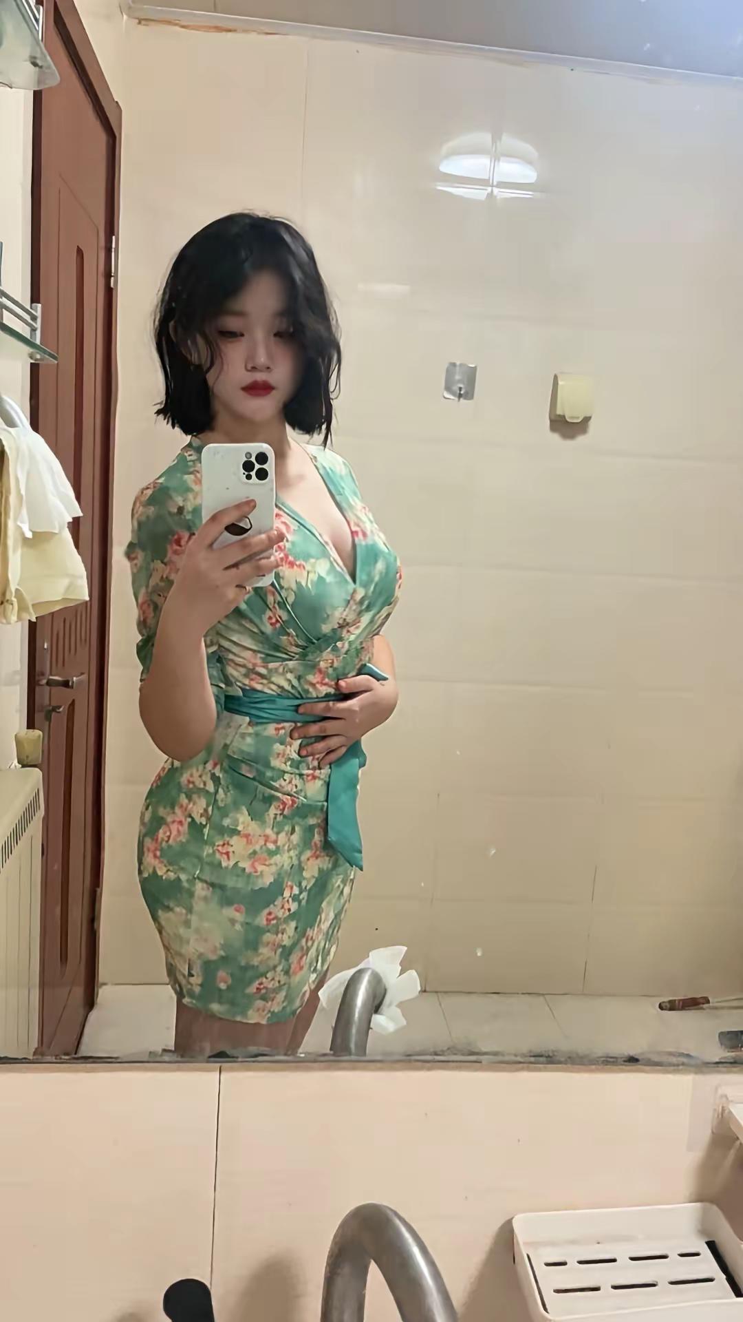 优秀的人罩杯都是A的微胖 微胖穿搭 专业车险人 泡水车保险理赔