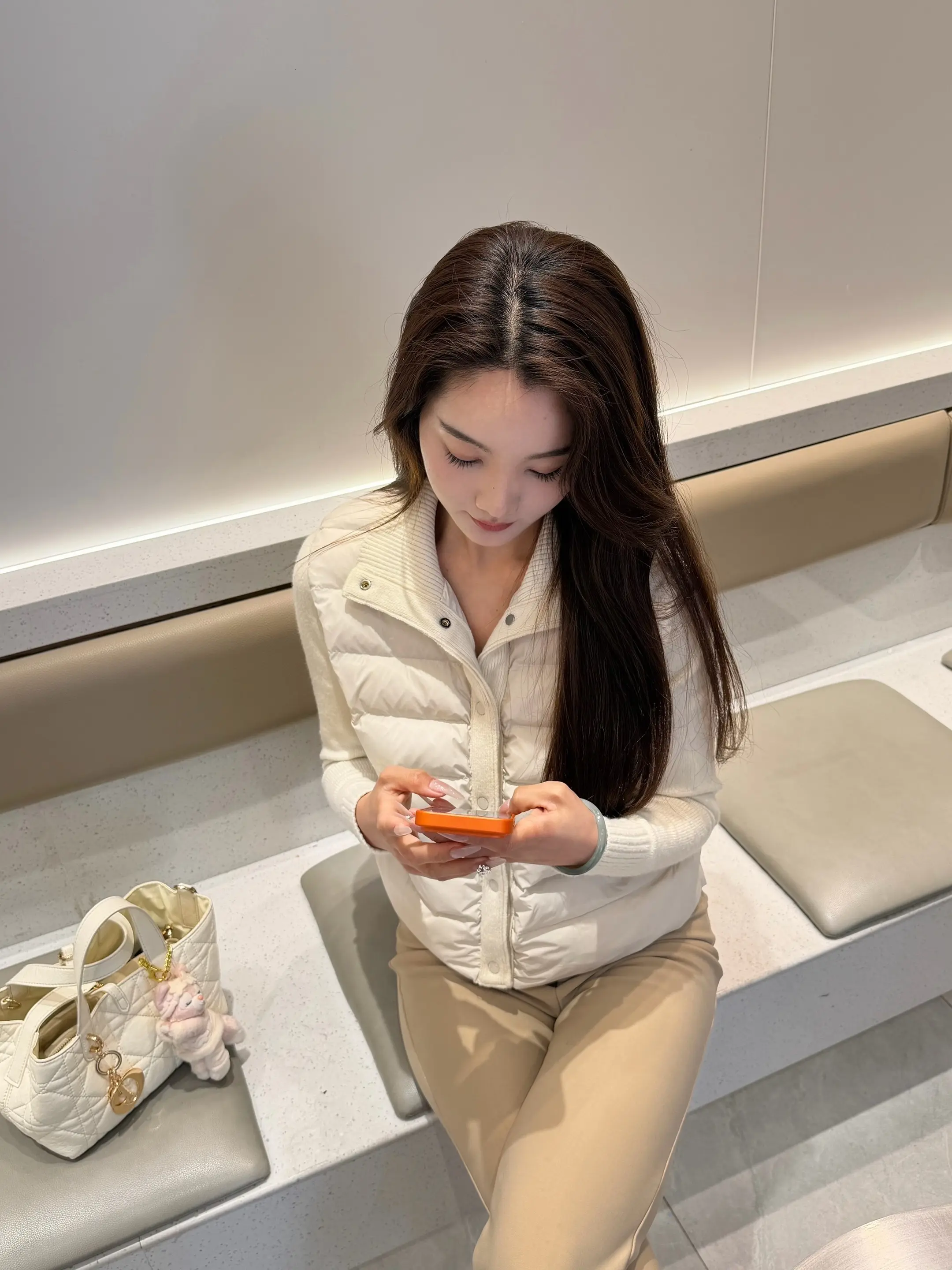 于是 记录幸福已成了本能 细碎的日常填满了生活 现在即是最好的 在平淡...