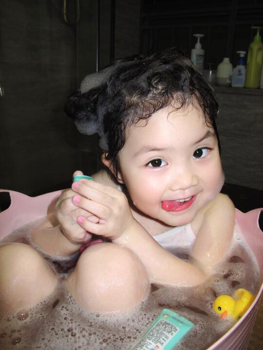 我是真的好想亲烂！