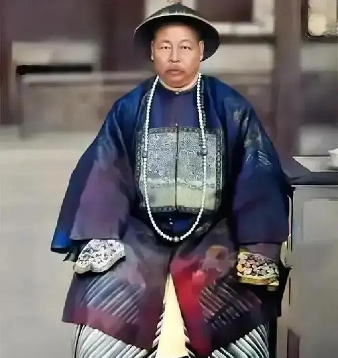 1839年，两江总督陶澍快不行了，亲戚们盯着家产准备吃绝户，他怕7岁儿子被啃得骨
