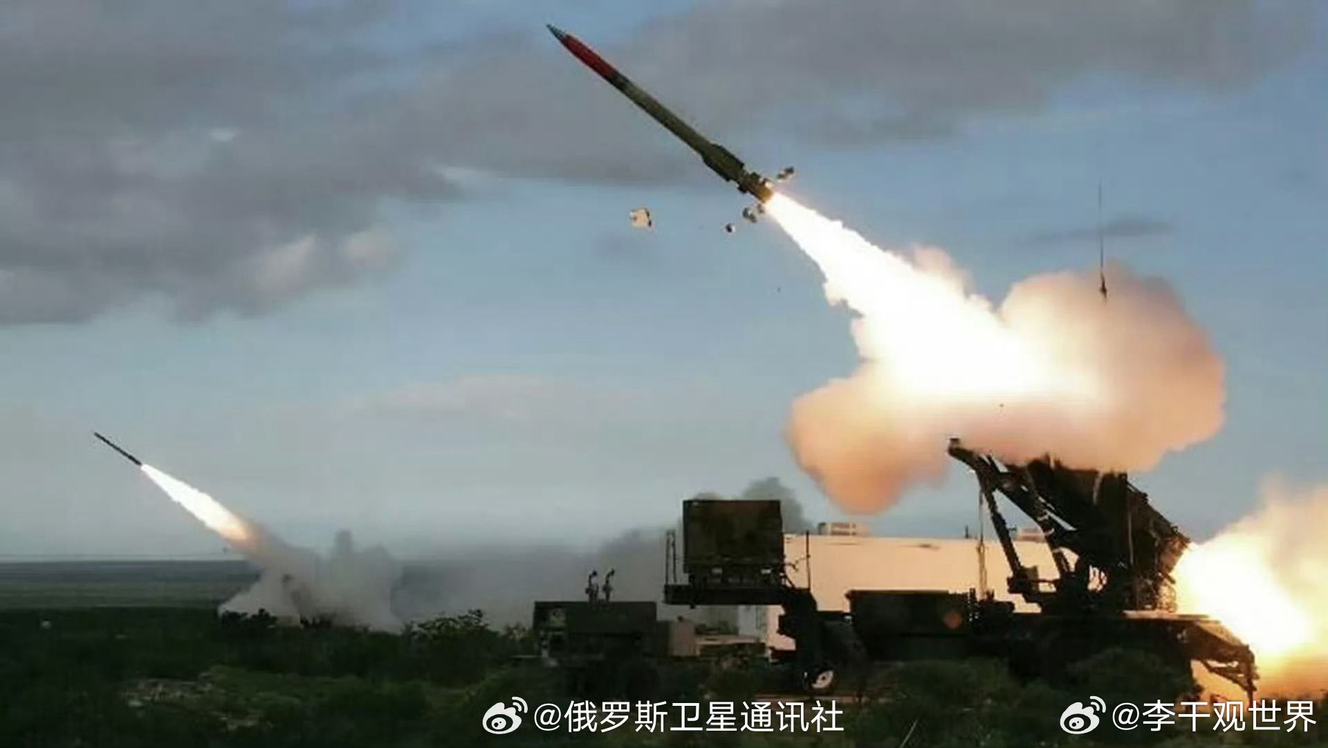 【媒体：在乌克兰失踪的近80万件武器可能流入黑市】乌克兰约80万件武器弹药流入欧