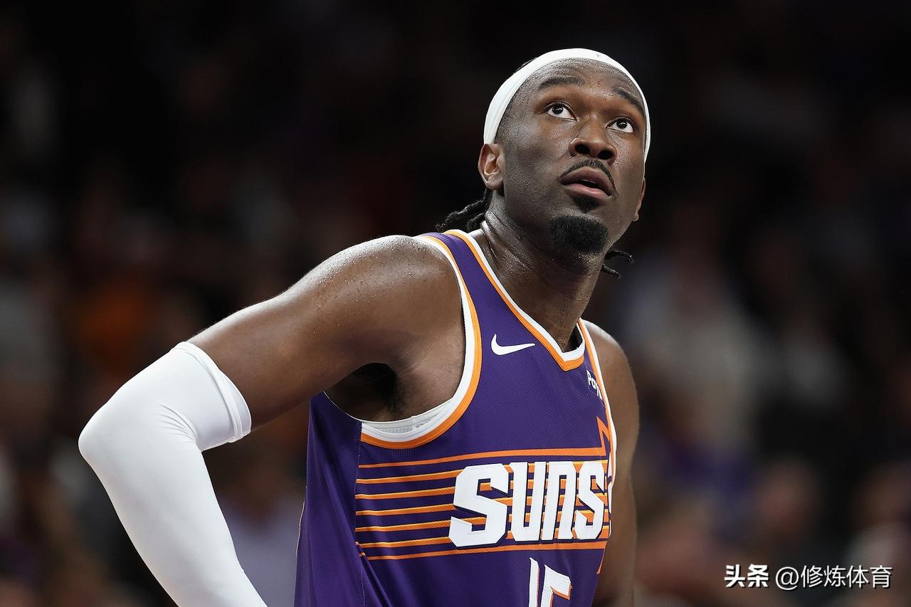 随着马威至少缺席2-3周，太阳队只剩2名中锋可用：

1、马威——首发中锋，24