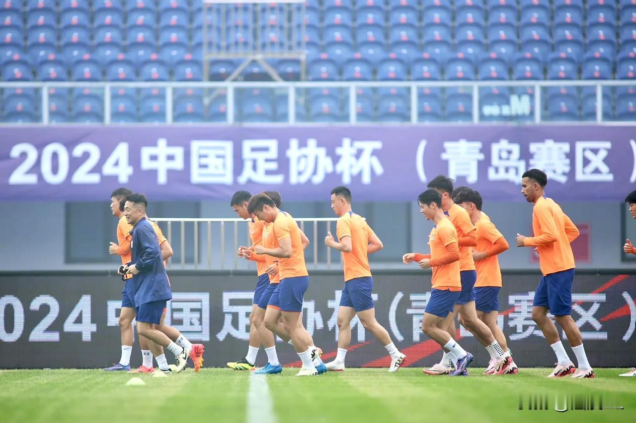 山东泰山晋级足协杯8强应该问题不大，85%以上，青岛西海岸中超保级形势严峻，不见