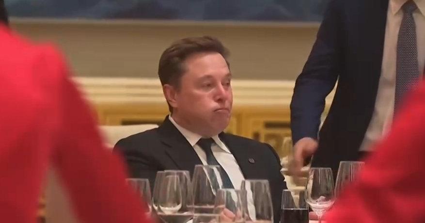 昨天晚上的席间，贴心的准备了可乐。只不过是常规可乐，不是健怡可乐。还有准备了不少
