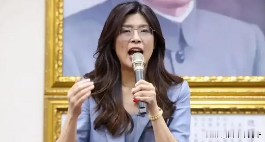 个人好感度还不如蓝营，首波人事公布后还连遭批评质疑，郑丽文起步挺艰难

新当选蓝