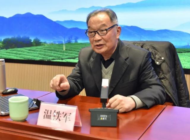 让农民回乡从事农业，你可知道如今农业处于负收益状态？出路究竟何在
总有人站在一旁