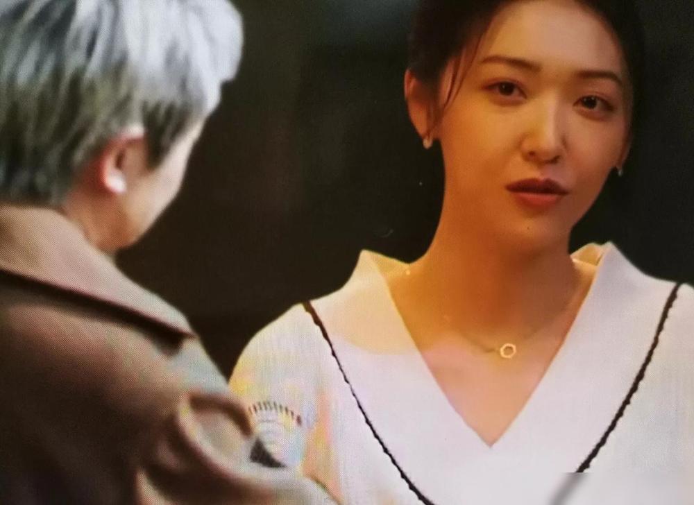 直到周晓丹告白崔国明，才发现一个让人不能接受的现实！

本以为这只是一场关于年龄