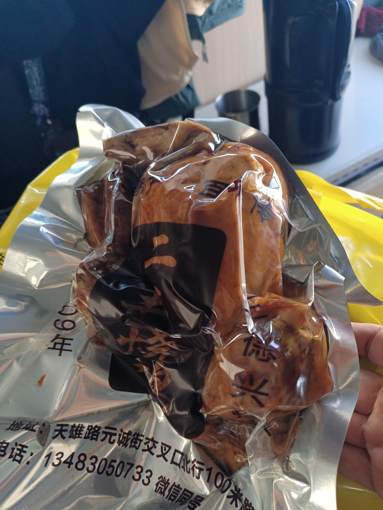 老妈健在的时候常说:趁能吃就吃吧，老了吃啥也不香了，有的想吃也吃不动了。
   