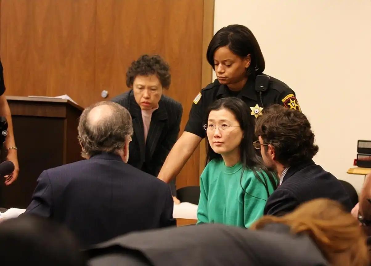 北大化学才女李天乐：潜伏在顶级药企十年，她利用职务之便，投毒将其清华丈夫一点点“
