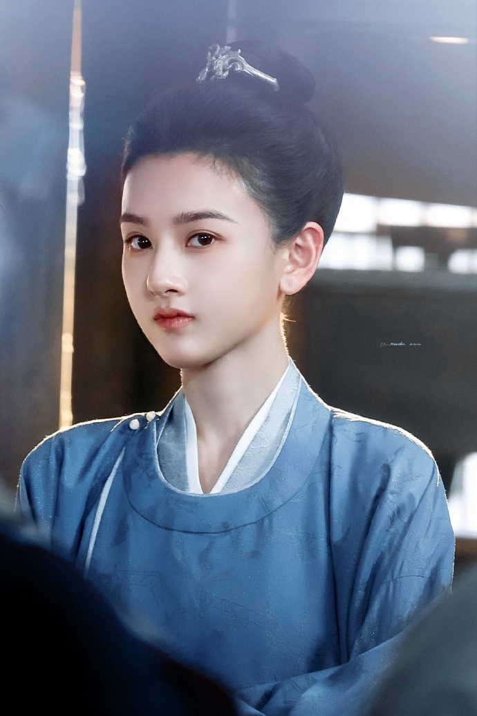 宋祖儿《司宫令》路透，又见祖鹅男装，好生俊俏的小公子 