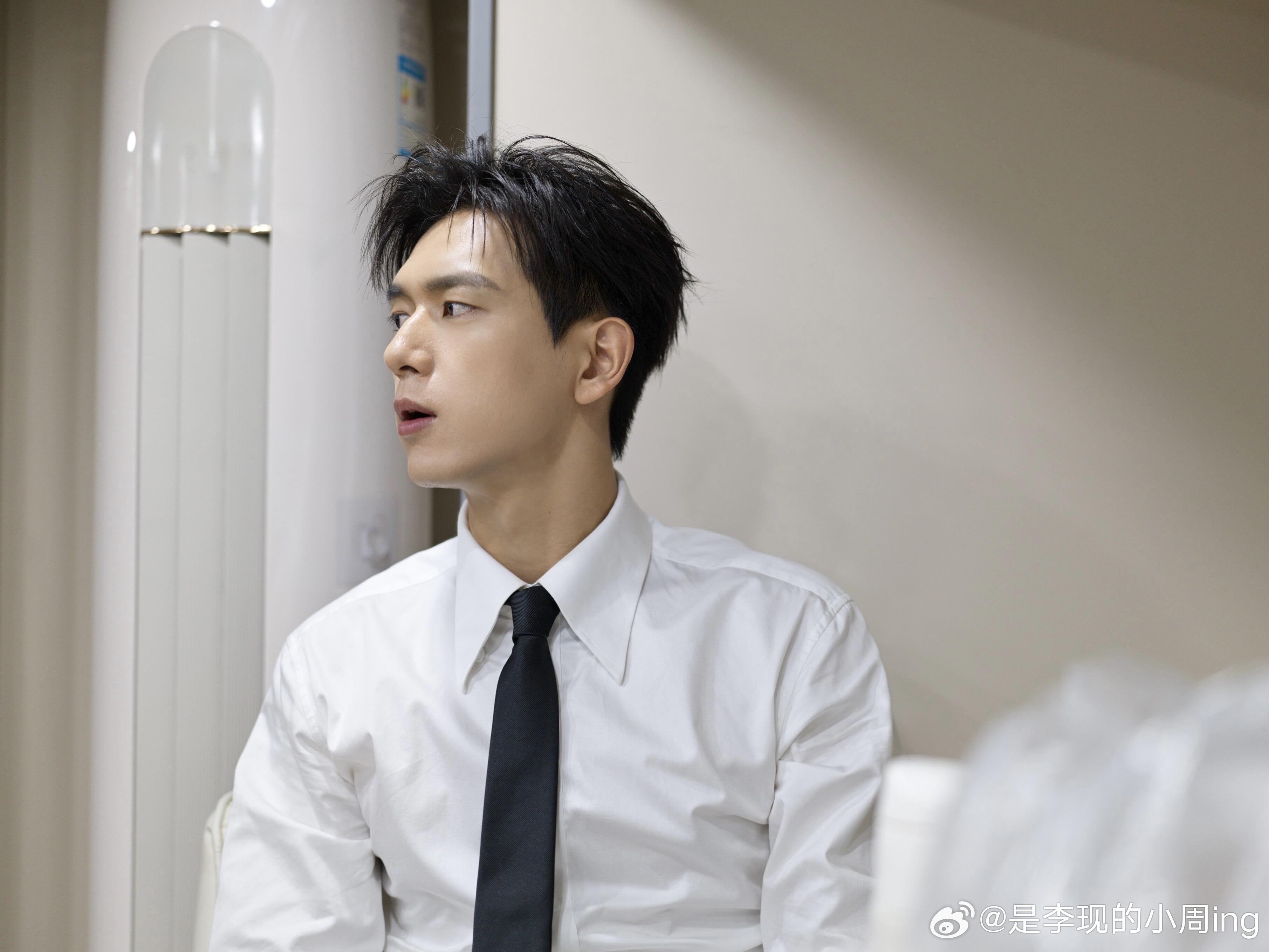 李现雾里青 lx李现孟弗渊 清冷矜贵却深情隐忍，自带风骨与苏感的孟弗渊，也只有李