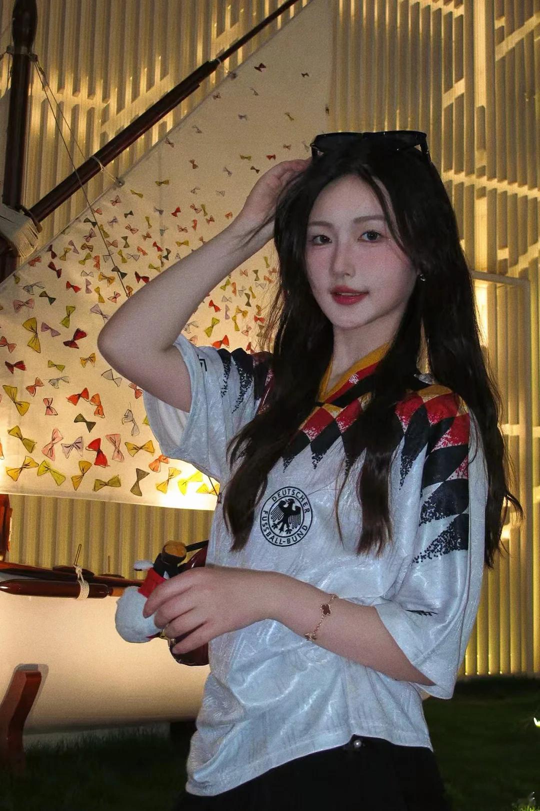 世界杯前的预热！地区：007  友谊赛地方：瑞士vs约旦天气：让胜温度：3-0 