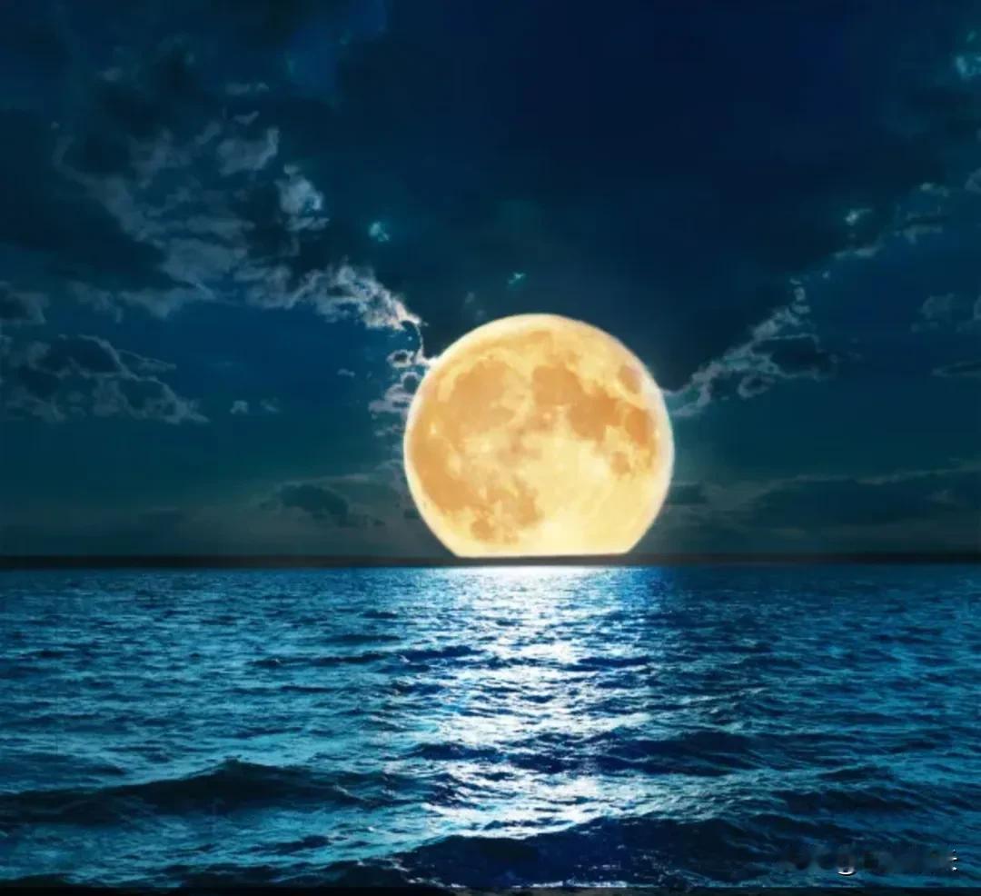 我发现月亮其实是个大灯泡，只不过老天爷忘了拉电闸。
