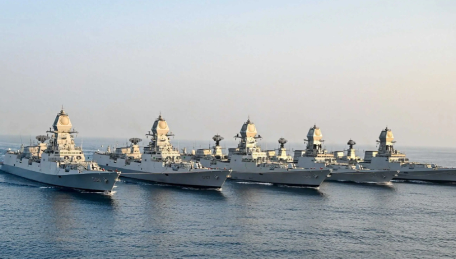 印度派遣六艘战舰赴中东，要给欧美上一课：什么叫真正强国？当全世界的目光都聚焦在霍