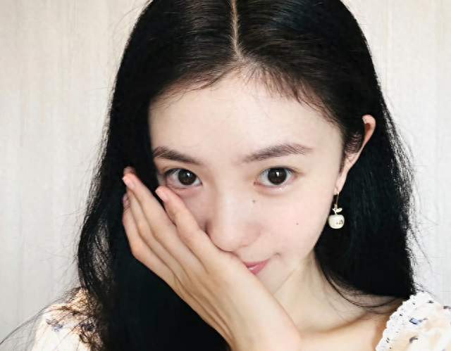 直播爆料15分钟，毁掉《主角》女二的前程：韩沛颖的三个代价太大