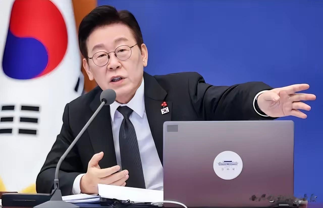 就在刚刚，
韩国总统李在明在社交平台X上发文，直接怒斥国内右翼团体的激进行为。