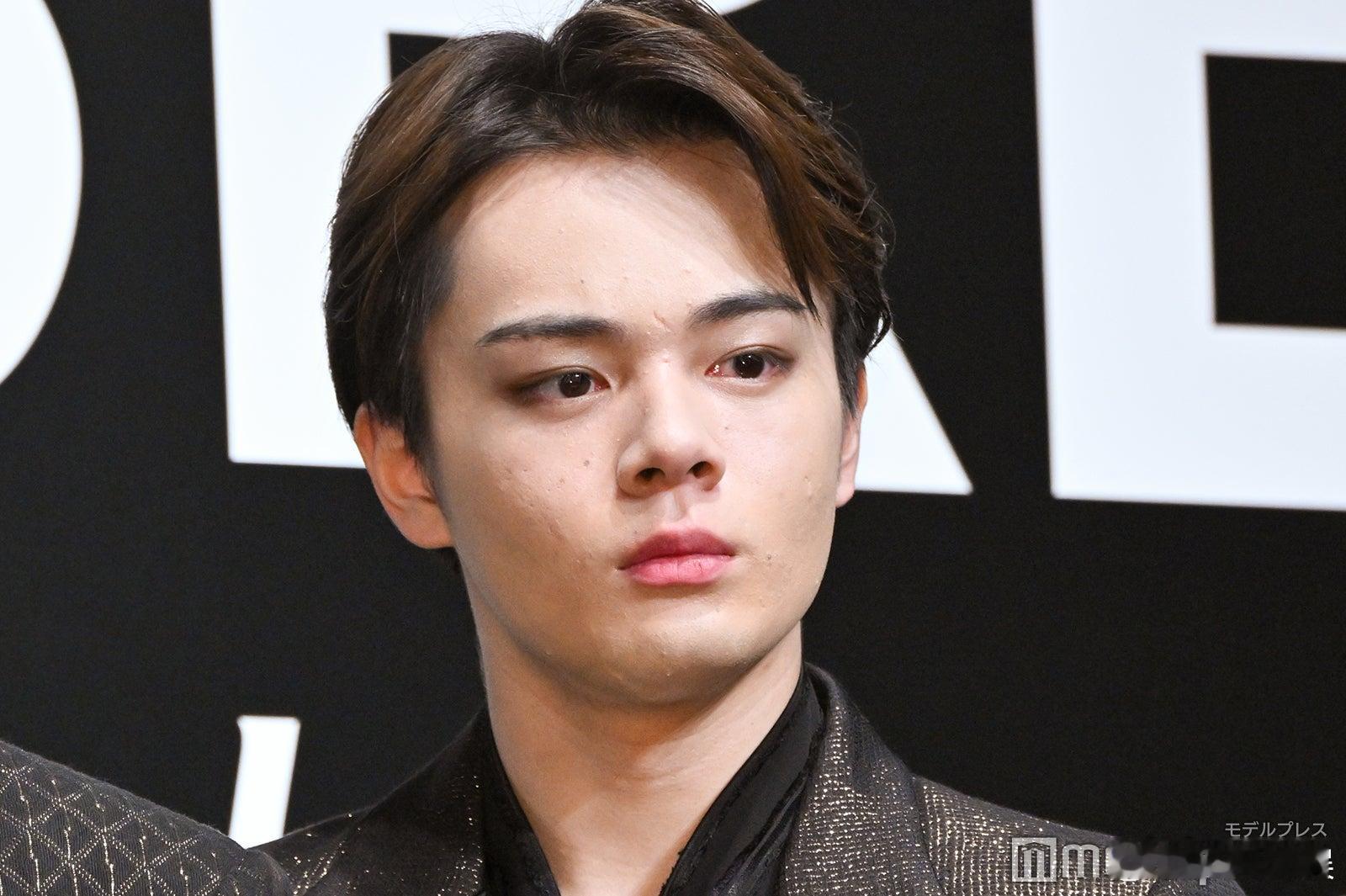 鹤房汐恩开设了个人SNS和个人频道，并宣布将发布音乐作品。他于2025年5月31