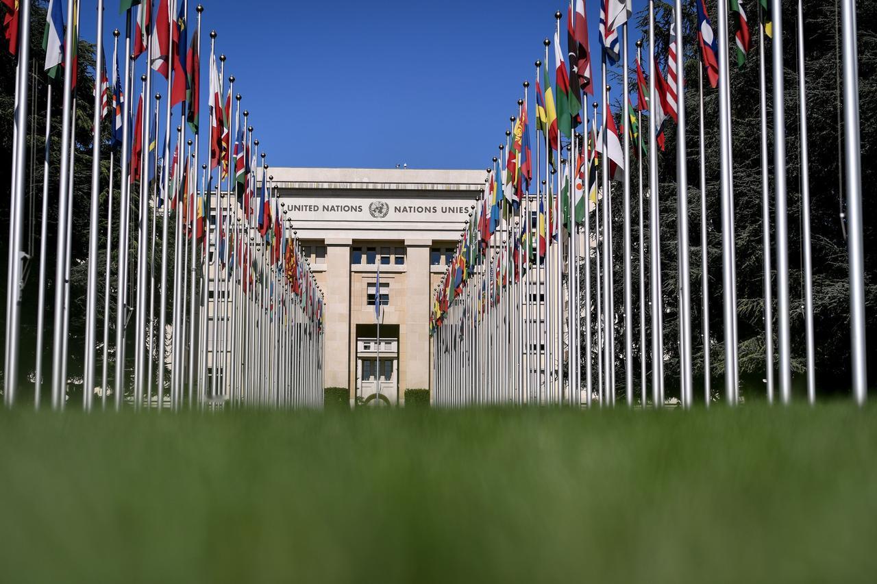 美国用霸权架空联合国：欠着28亿会费还发号施令，联合国成了“听话工具”？
 
一