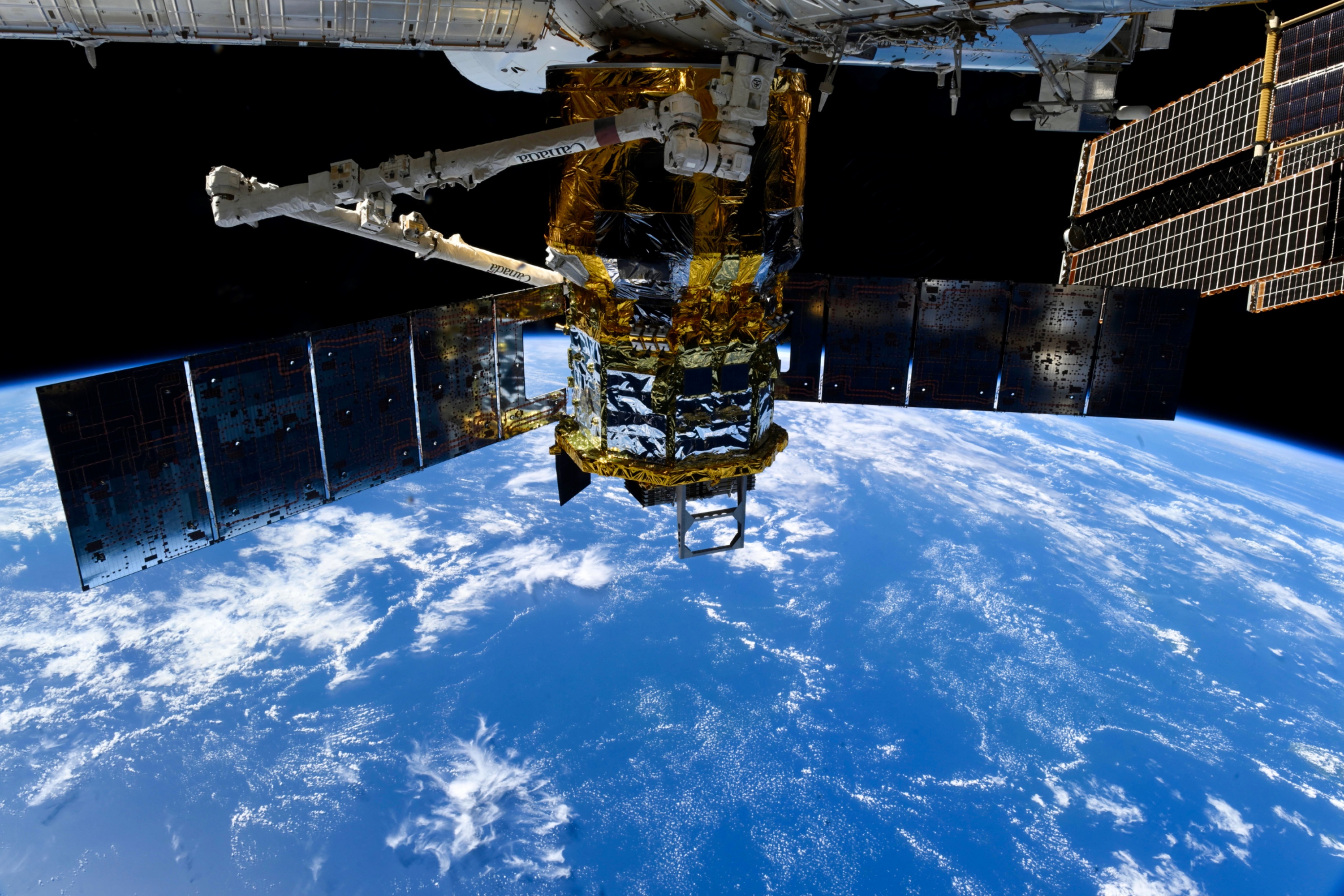 【HTV-X1向国际空间站运送国产生鲜食品并成功抵达】2025年10月31日，日