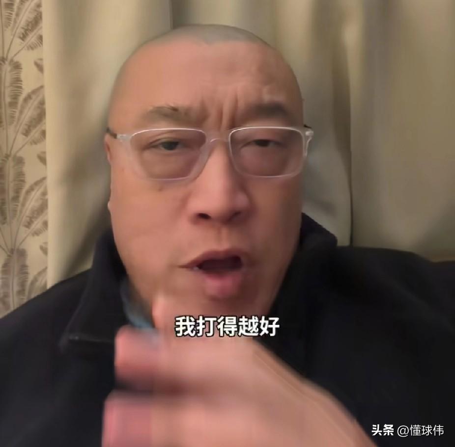 问题出在哪？马健谈东契奇：

“东契奇自己说啊。”

“我打得越好。”

“但是