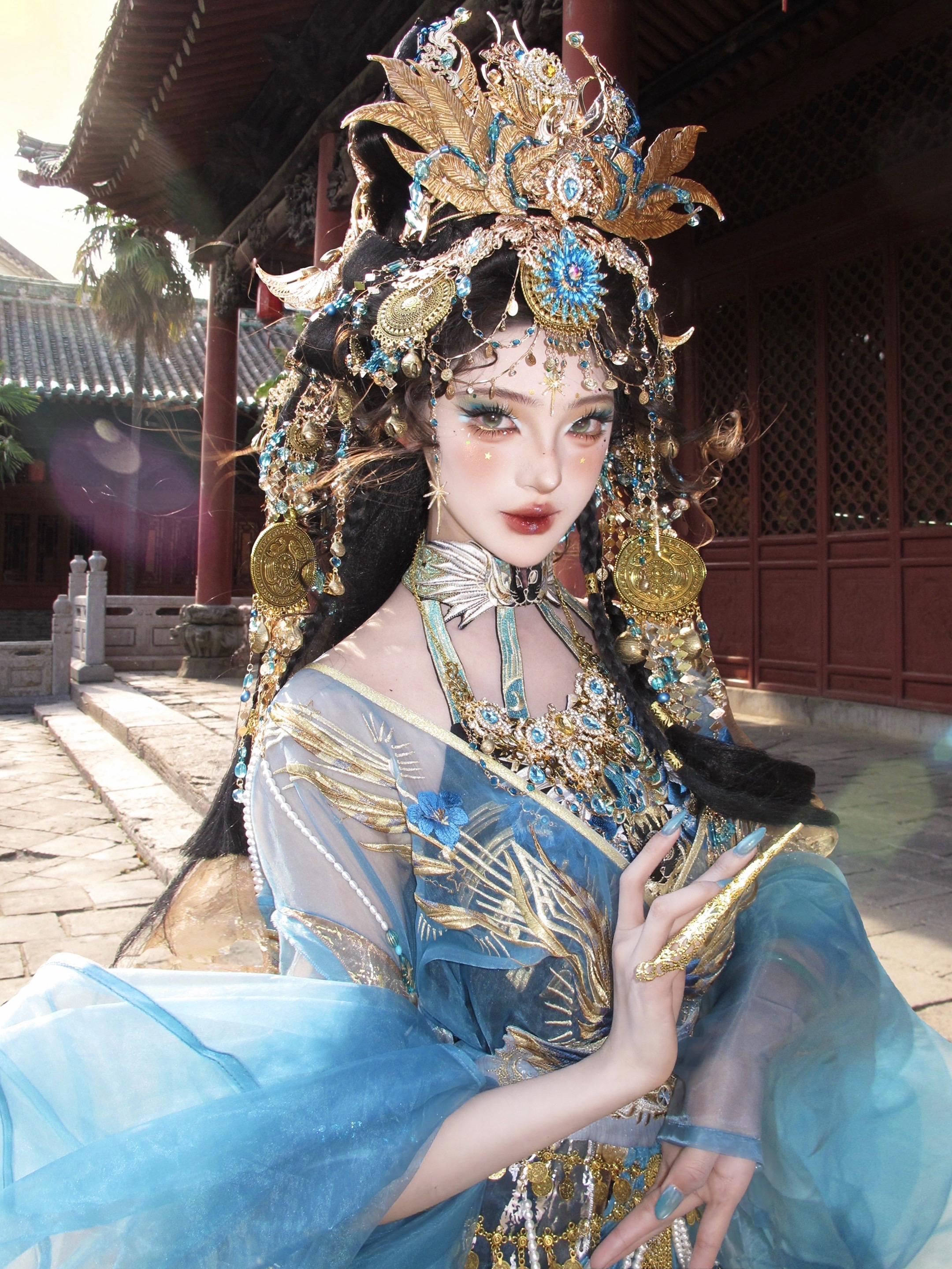 这下诠释了什么叫“洛阳妆造 名不虚传” 🐱