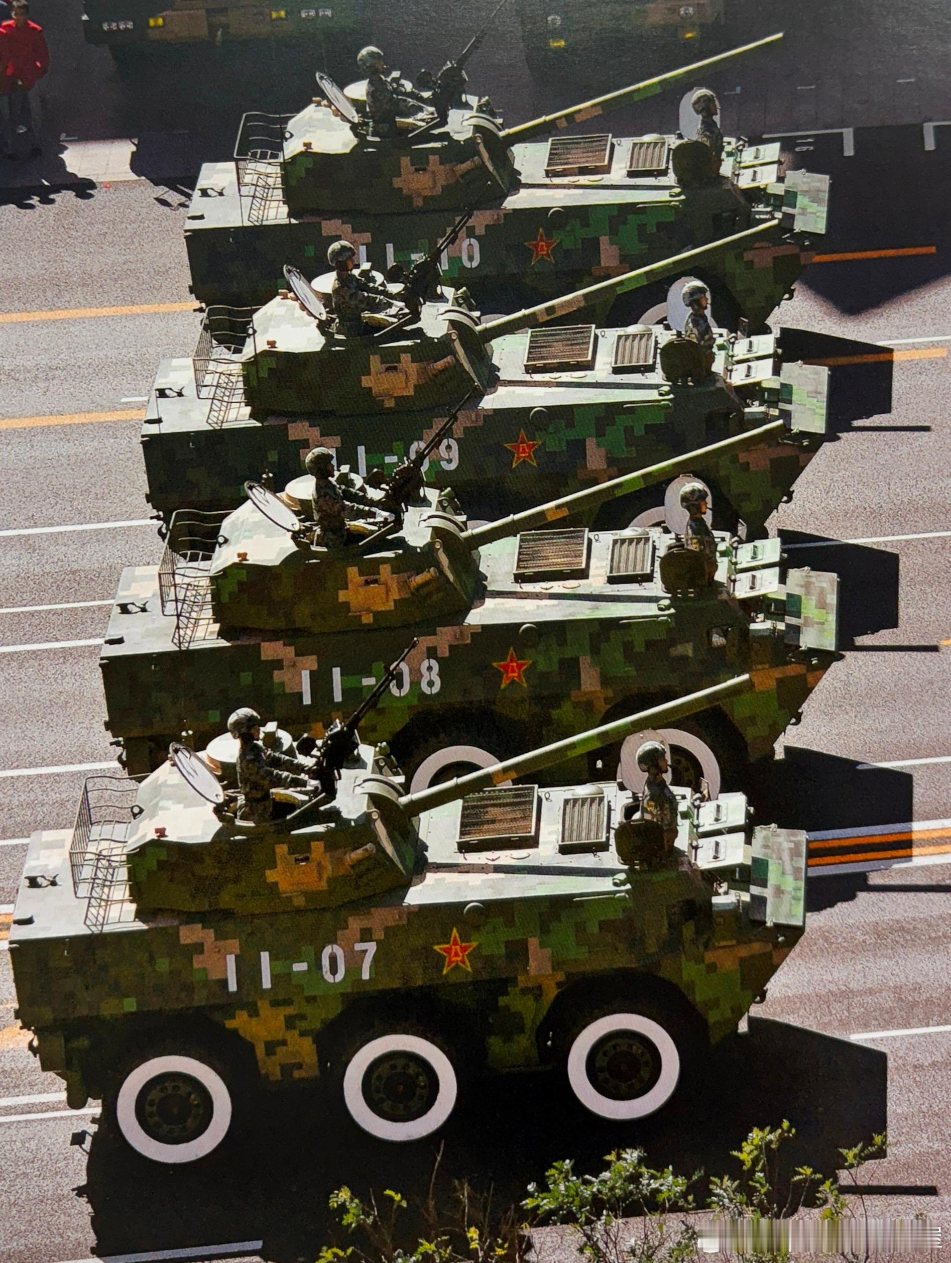 2009年10月1日国庆阅兵的轮式自行迫榴炮方队军事历史全触达 ​​​