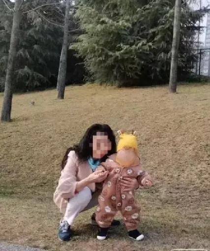2025年12月，甘肃天水一位61岁女子做完痔疮手术住院康复，术前肺部检查一切正