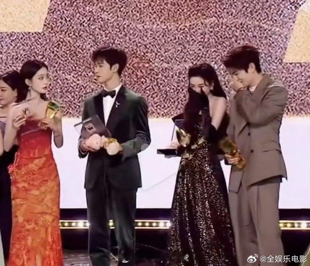 内娱都在嗑孟子义李昀锐内娱都在嗑昀牵孟绕内娱还有谁不在嗑孟子义和李昀锐，大家的表