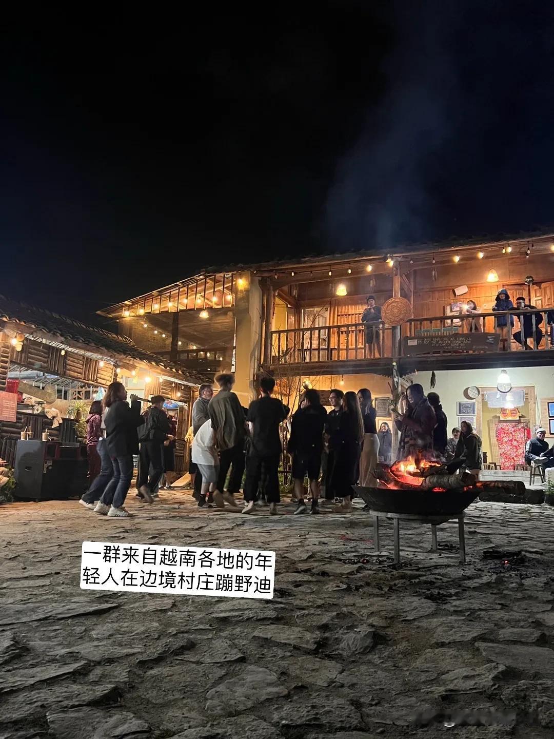 今天起了个大早，在越南北部的深山，完成了一次没有路的野徒步loop……
越南河江